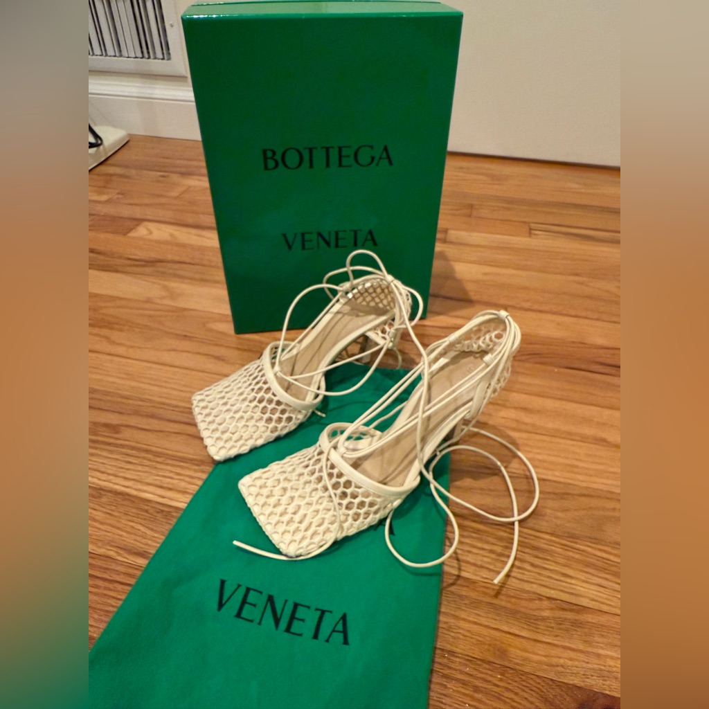 Bottega Veneta Ivory Woven Sandals